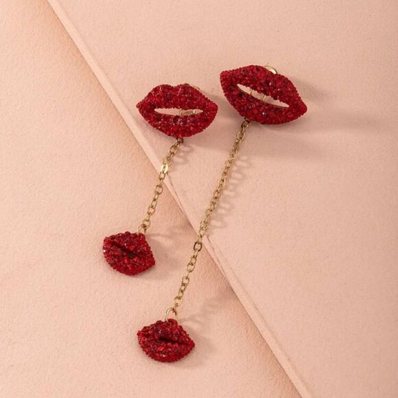 3for$20 NEW Lips Charm Mismatched Drop Earrings - Picture 1 of 6